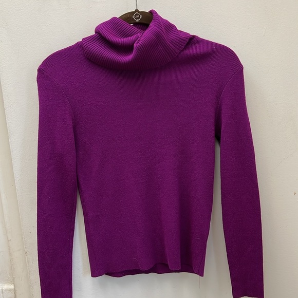 Vintage Purple Sweater Size Medium But Runs Small - Picture 9 of 9
